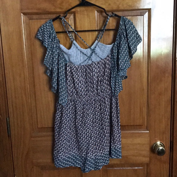 Patterned romper - Picture 2 of 2